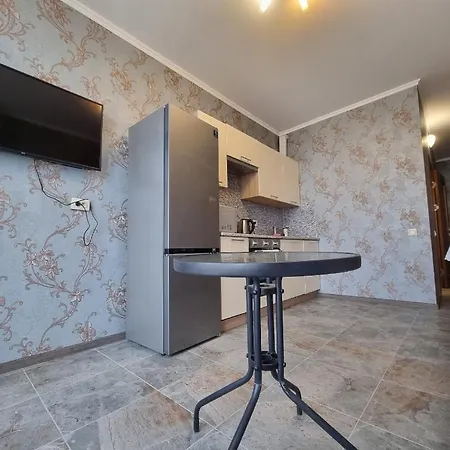 метро харківська