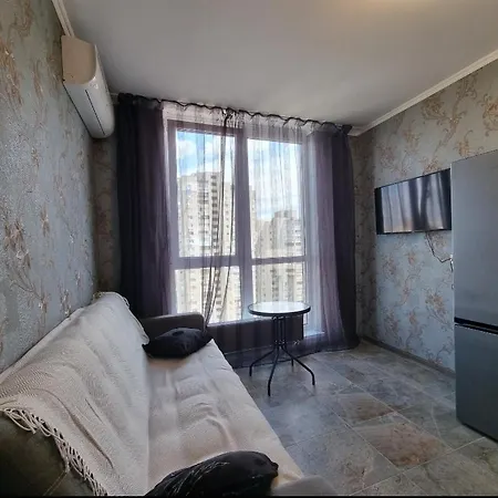 метро харківська Apartment *
