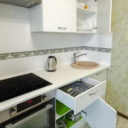 Apartment метро харківська