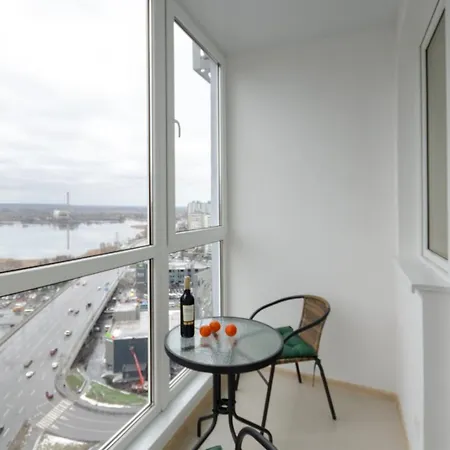Apartment метро харківська *